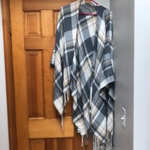 EC poncho